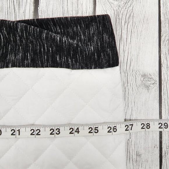 Weekends By Chico's Quilted Zip Front Vest - Picture 5 of 8